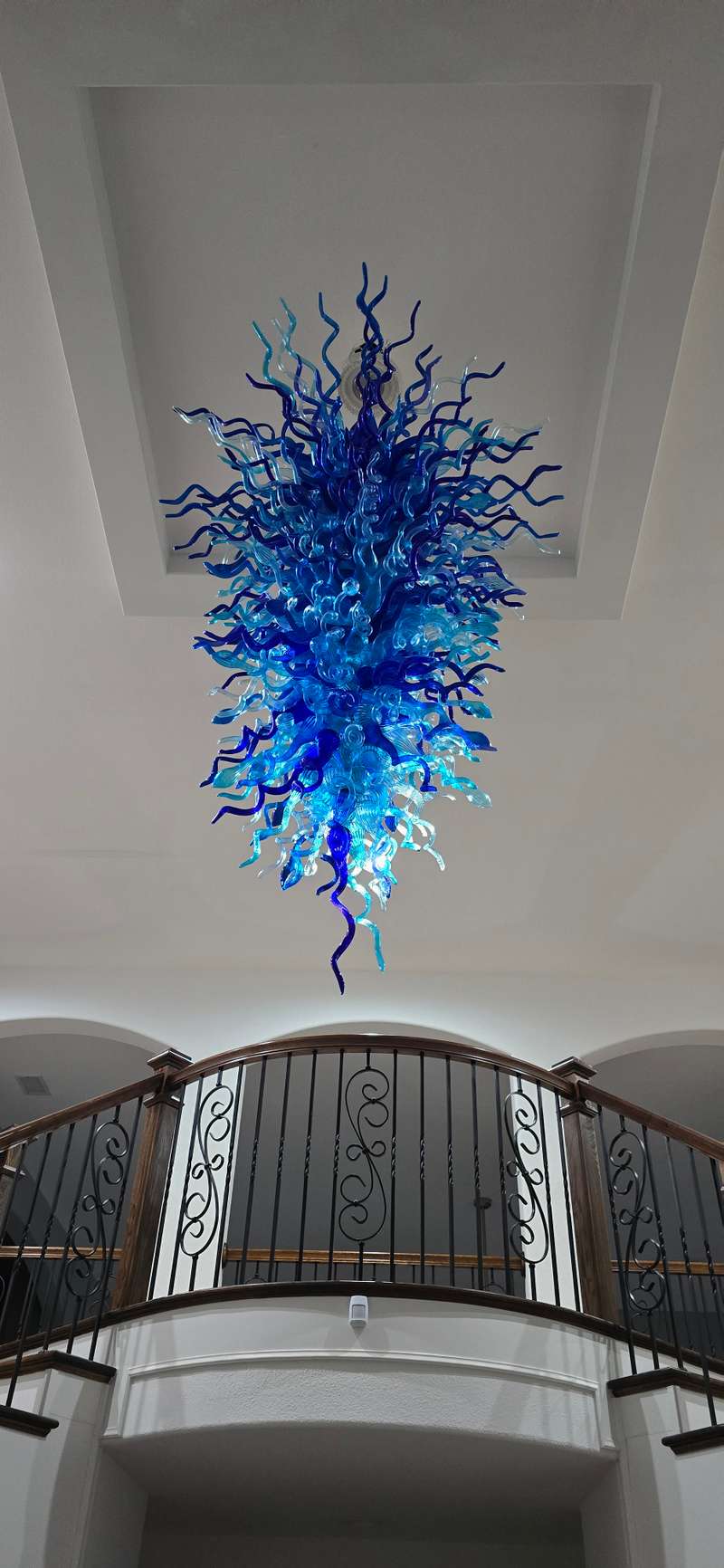 Large Modern Chandeliers For High Ceilings  Chihuly Style Chandelier (Blue) review kalbilim 02