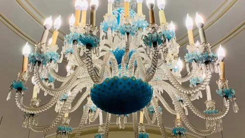 How Light Interacts with Glass Chandeliers: Creating the Perfect Ambiance