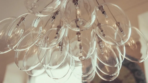 Selecting the Perfect Glass Bubble Pendant Chandelier: A Buyer's Guide to Materials, Size, and Style