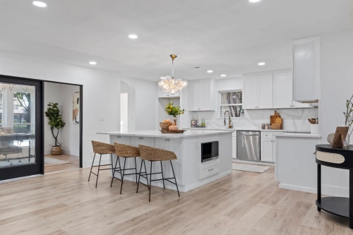 How Bubble Glass Lamps Are Made: Craftsmanship Behind These Artistic Light Fixtures