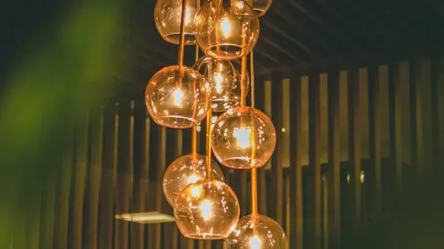 Explore Clear Glass Pendant Light Styles with Remshep