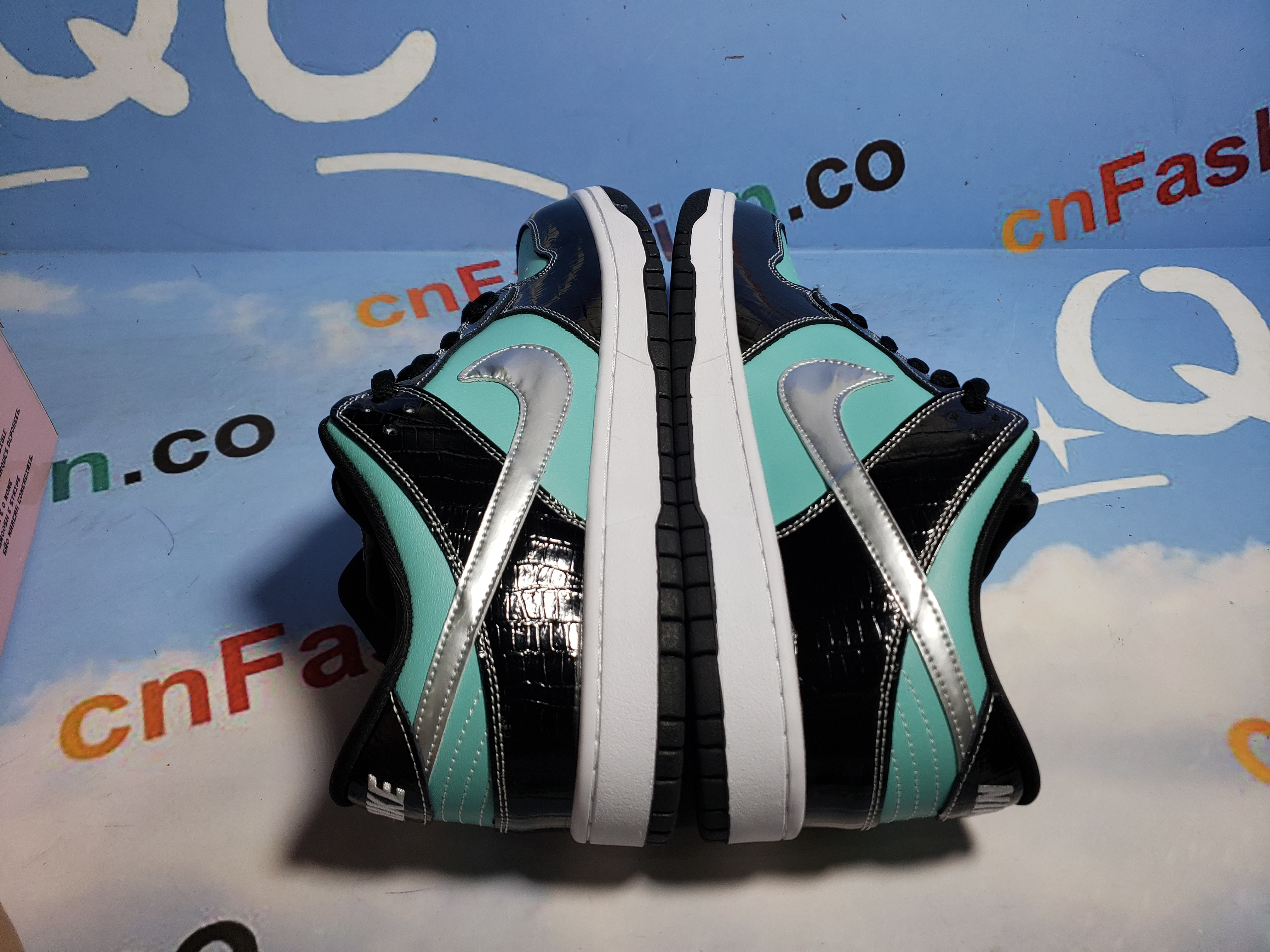 PKGoden Dunk SB Low Diamond Supply