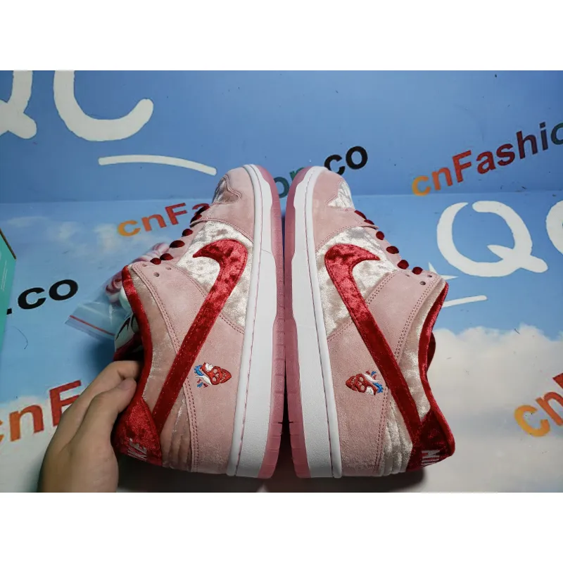 PKGoden SB Dunk Low StrangeLove Skateboards,CT2552-800
