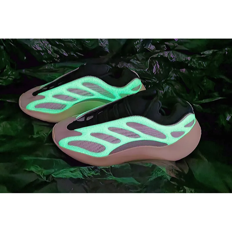 PK GOD Yeezy 700 V3 Azael