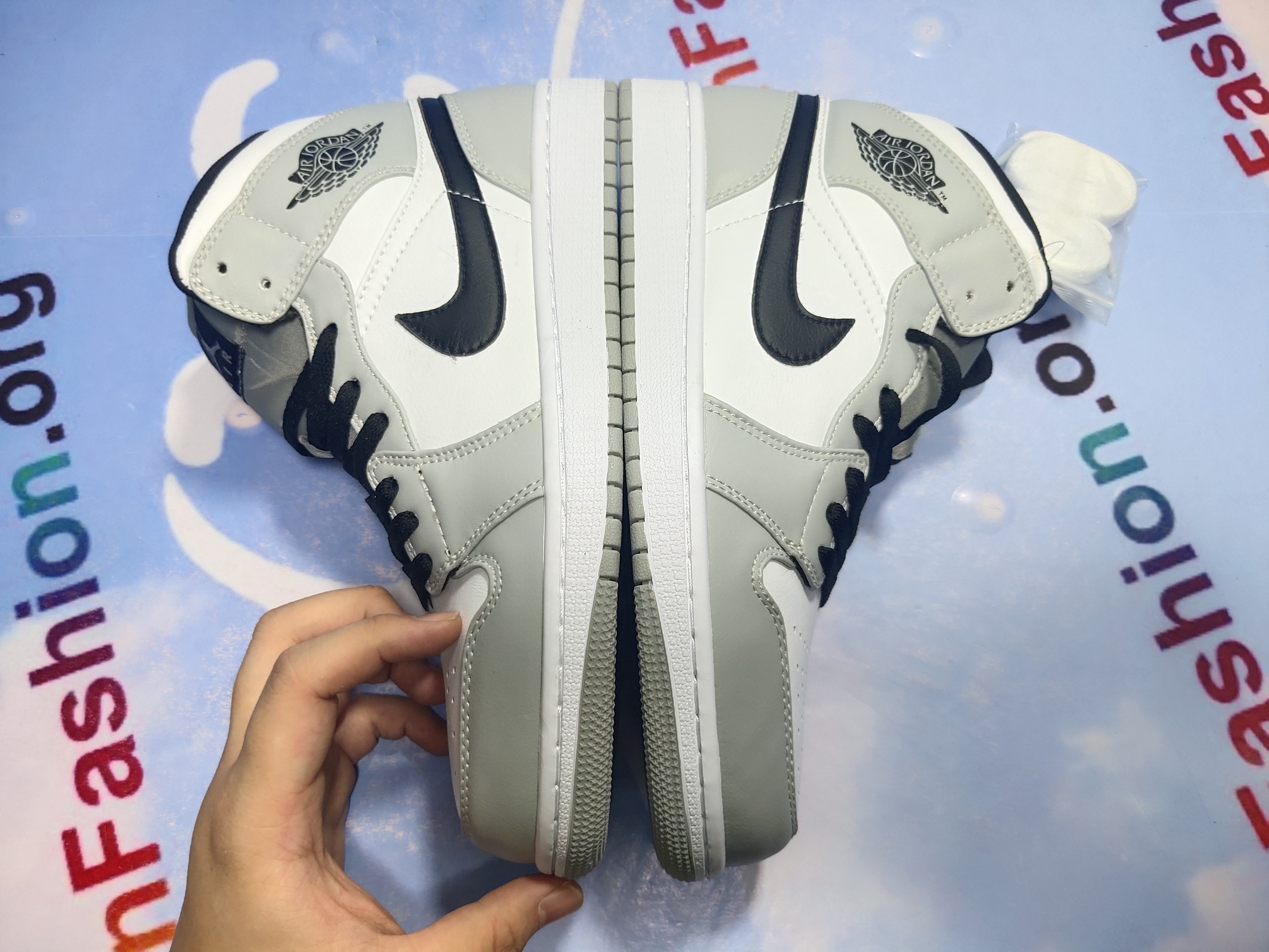 OG Jordan 1 Mid Light Smoke Grey