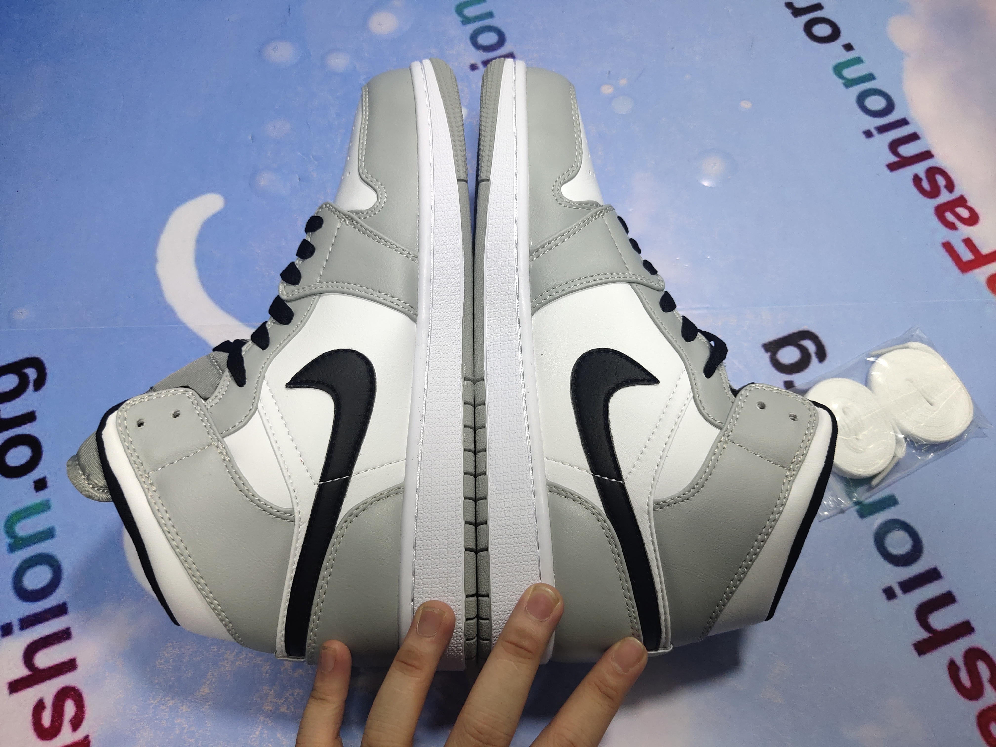 OG Jordan 1 Mid Light Smoke Grey