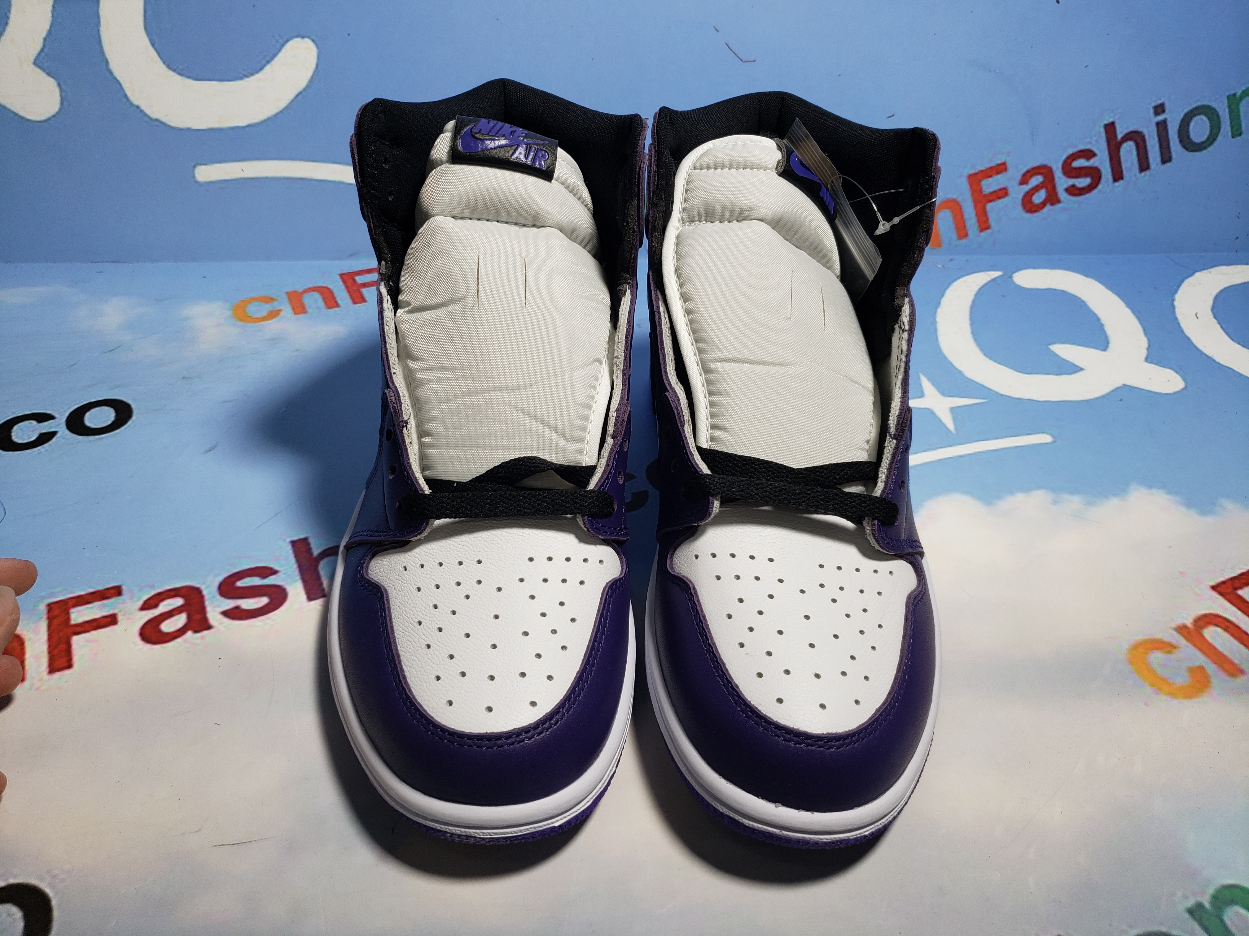 OG Jordan 1 Retro High Court Purple White,555088-500