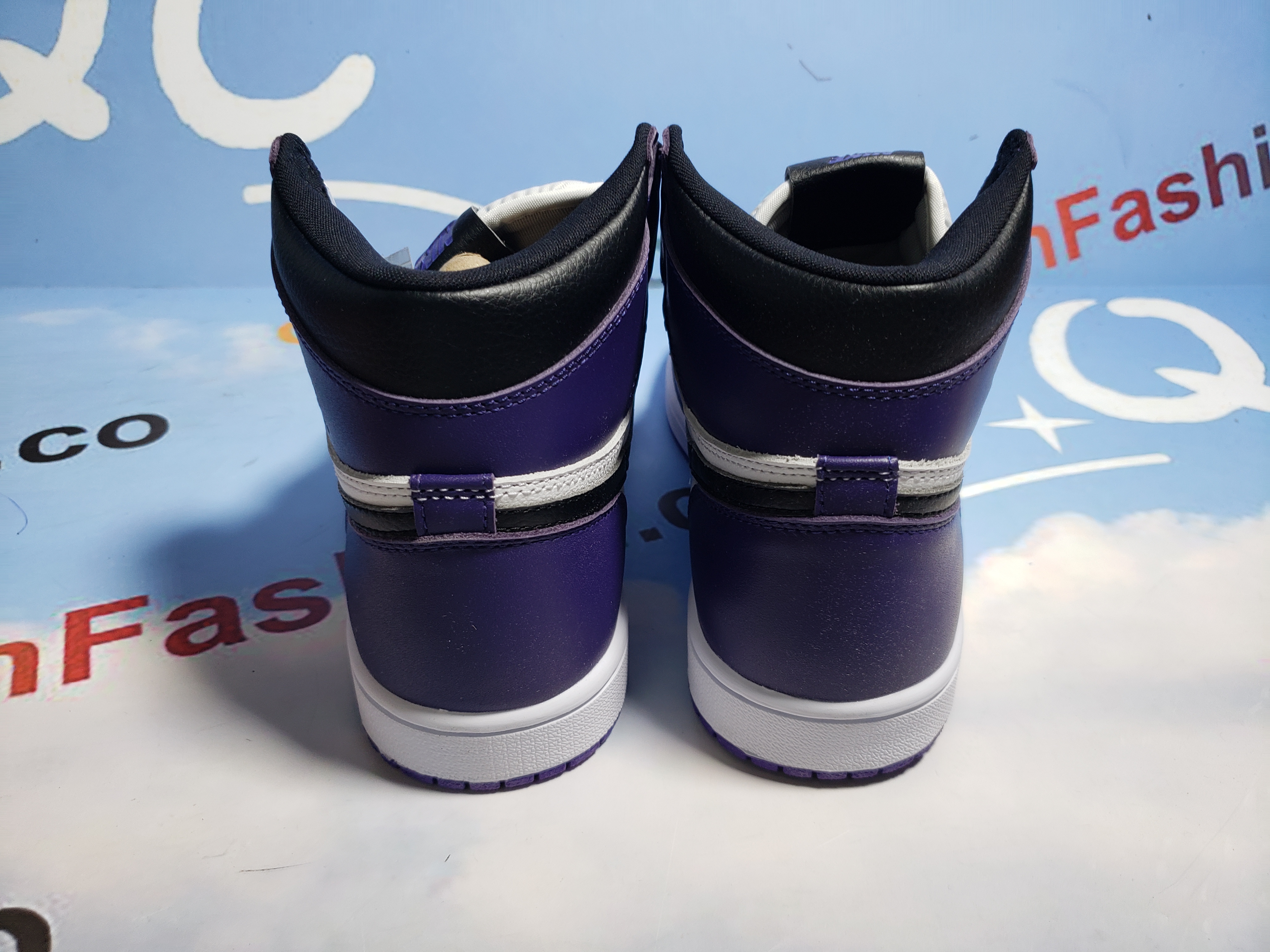 OG Jordan 1 Retro High Court Purple White,555088-500