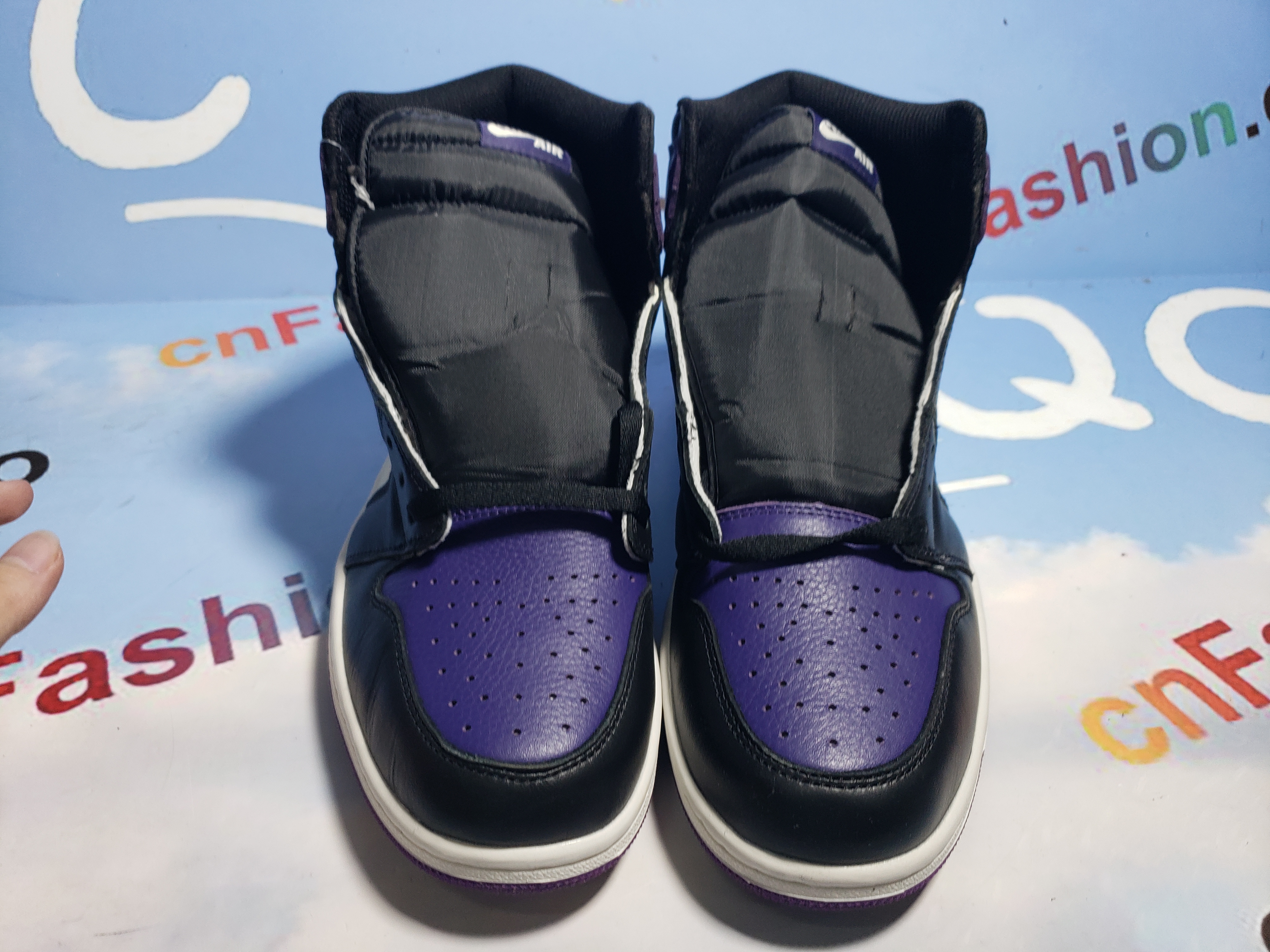 OG Jordan 1 Retro High Court Purple,555088-501
