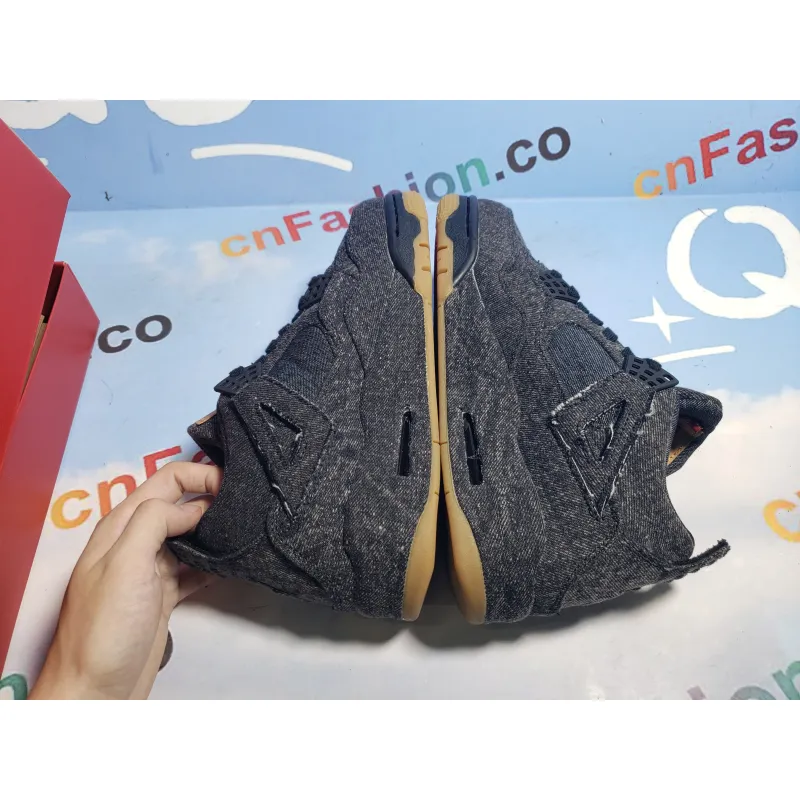 OG Jordan 4 Retro Levi's Black (Levi's Tag)