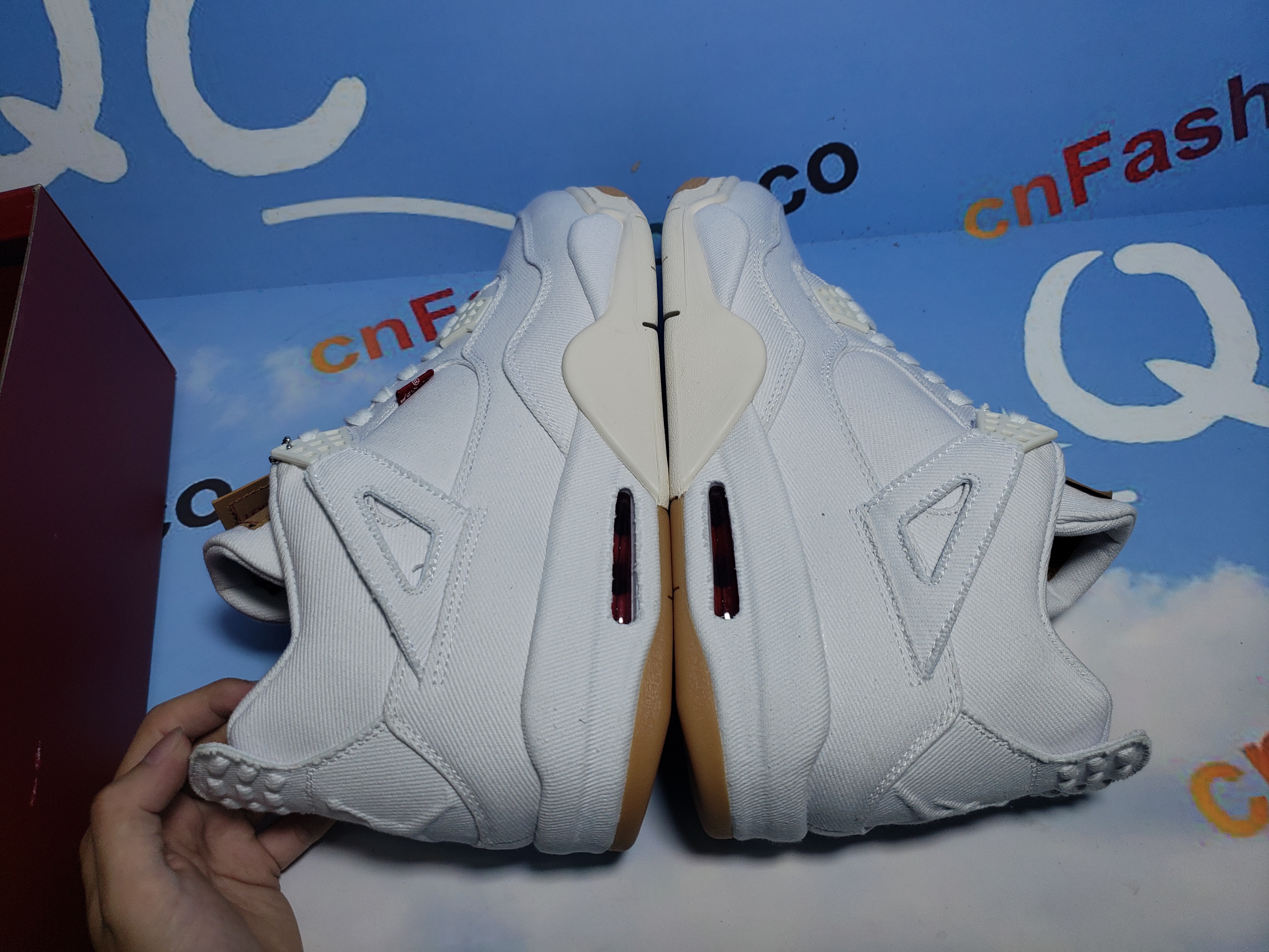 OG Jordan 4 Retro Levi's White (Levi's Tag)