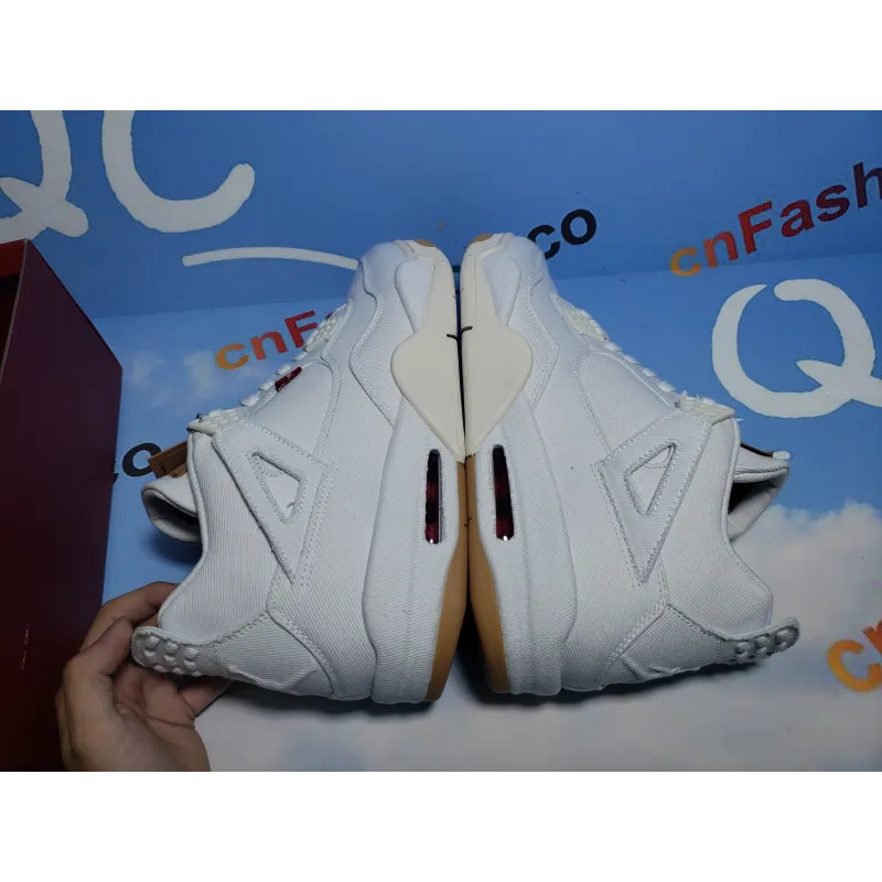 OG Jordan 4 Retro Levi's White (Levi's Tag)