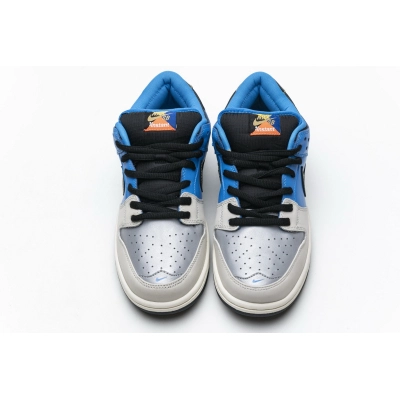 OG SB Dunk Low Instant Skateboards 02