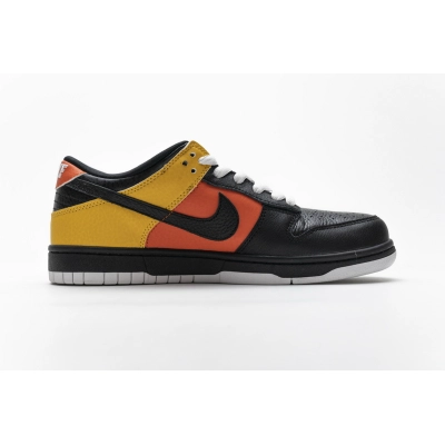 OG Dunk SB Low Raygun 01