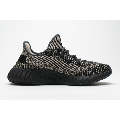 OG Yeezy Boost 350 V2 Yecheil (Non-Reflective) 01
