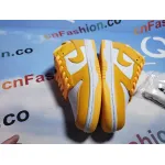 OG Dunk Low Laser Orange (W)
