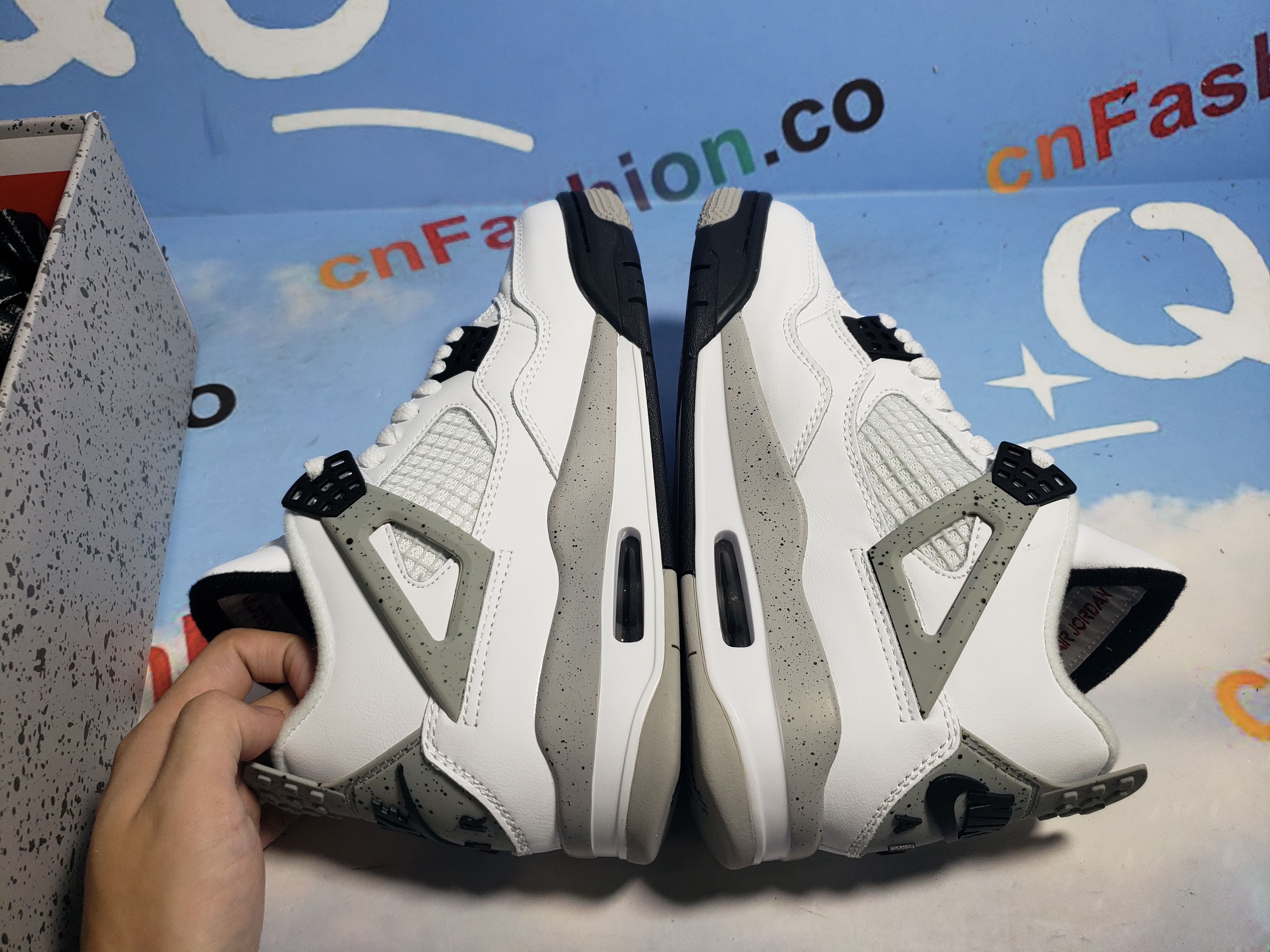 OG Jordan 4 Retro White Cement (2016)  840606-192