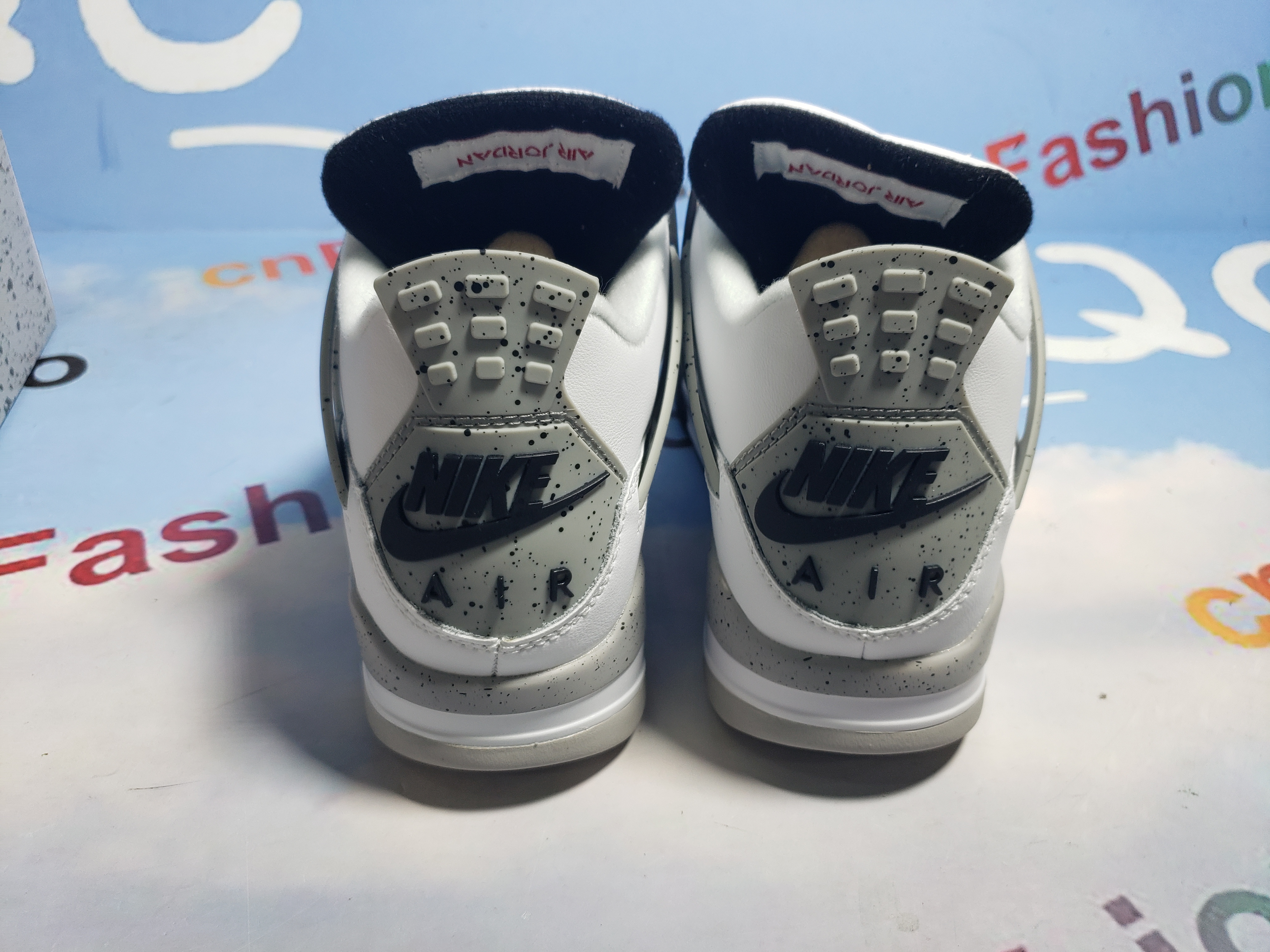 OG Jordan 4 Retro White Cement (2016)  840606-192