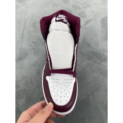 OG Jordan 1 Retro High OG Bordeaux 01