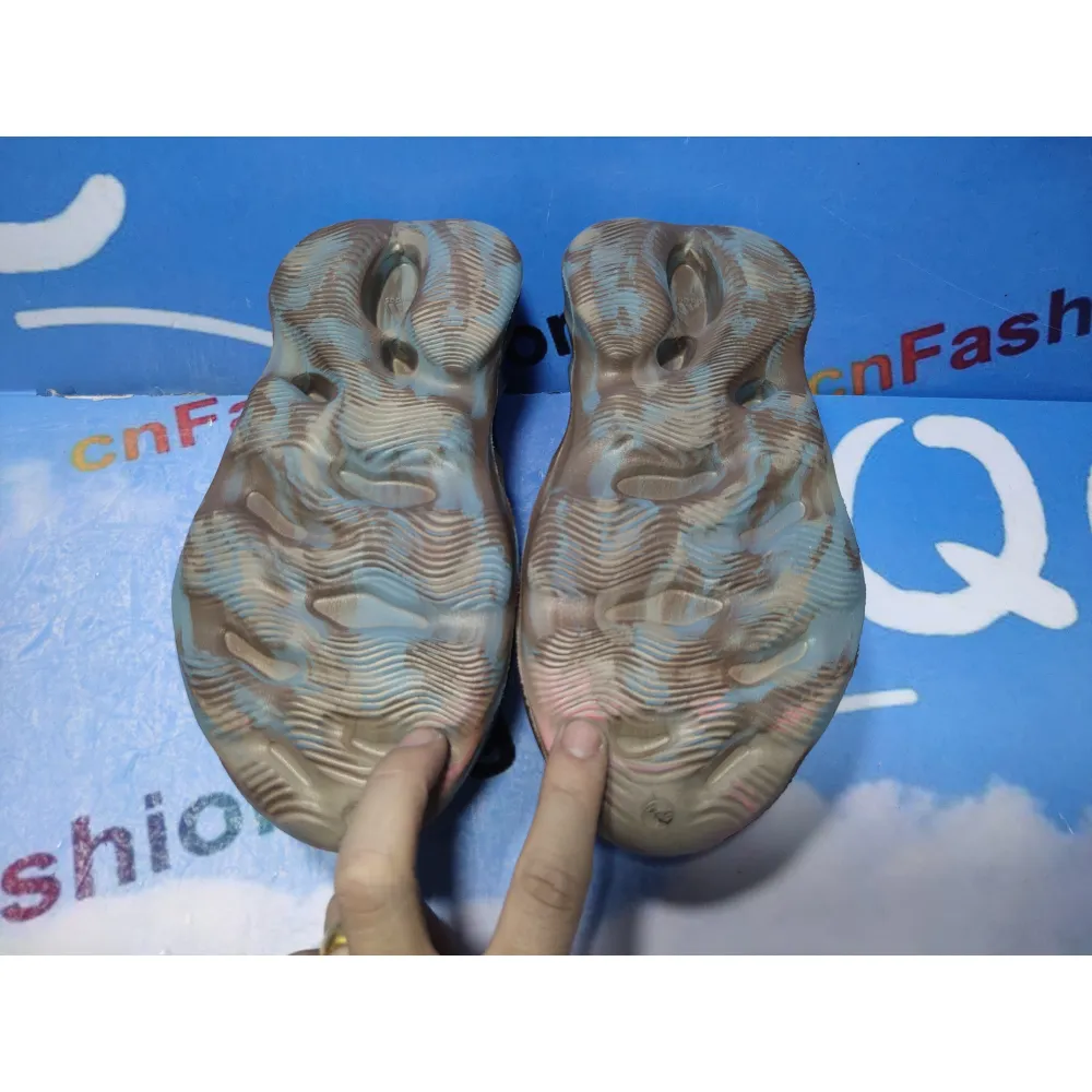 OG Yeezy Foam RNNR MX Sand Grey,GY3969