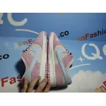 OG Dunk Low Pink Suede,D07412-901