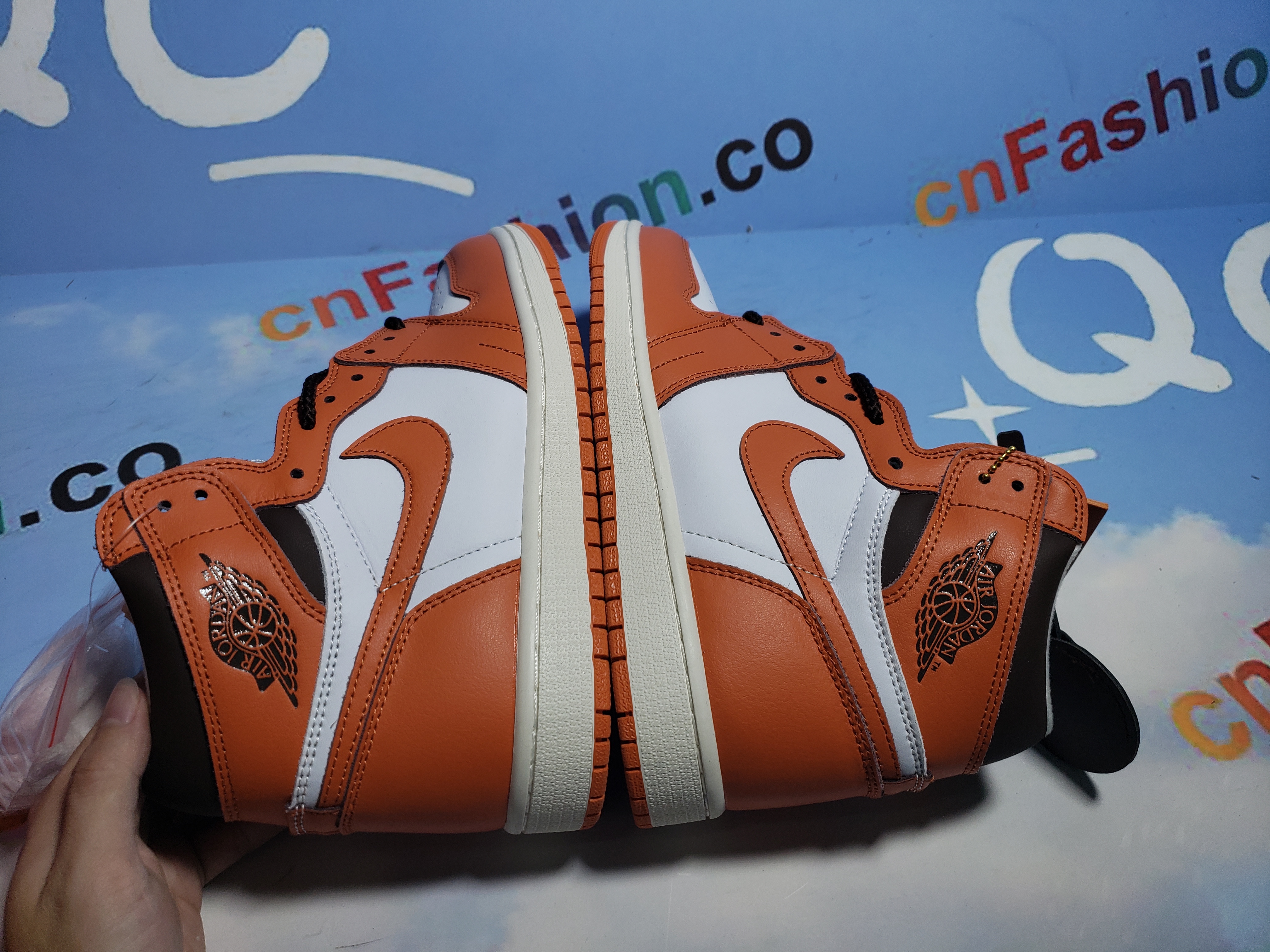 OG Air Jordan 1 High OG Orange Broken 5.0,D09369-101