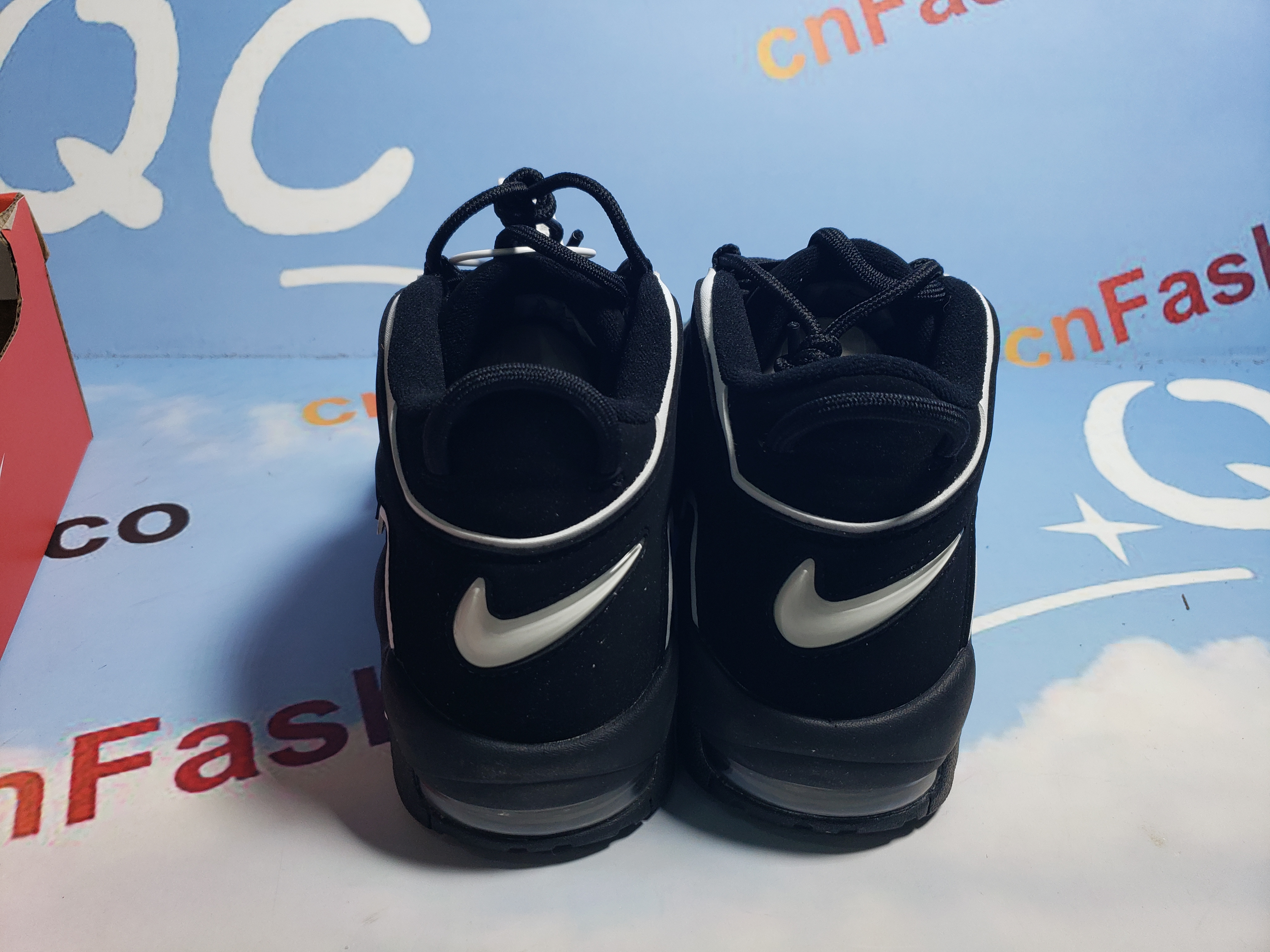 OG Air More Uptempo Black White,414962-002