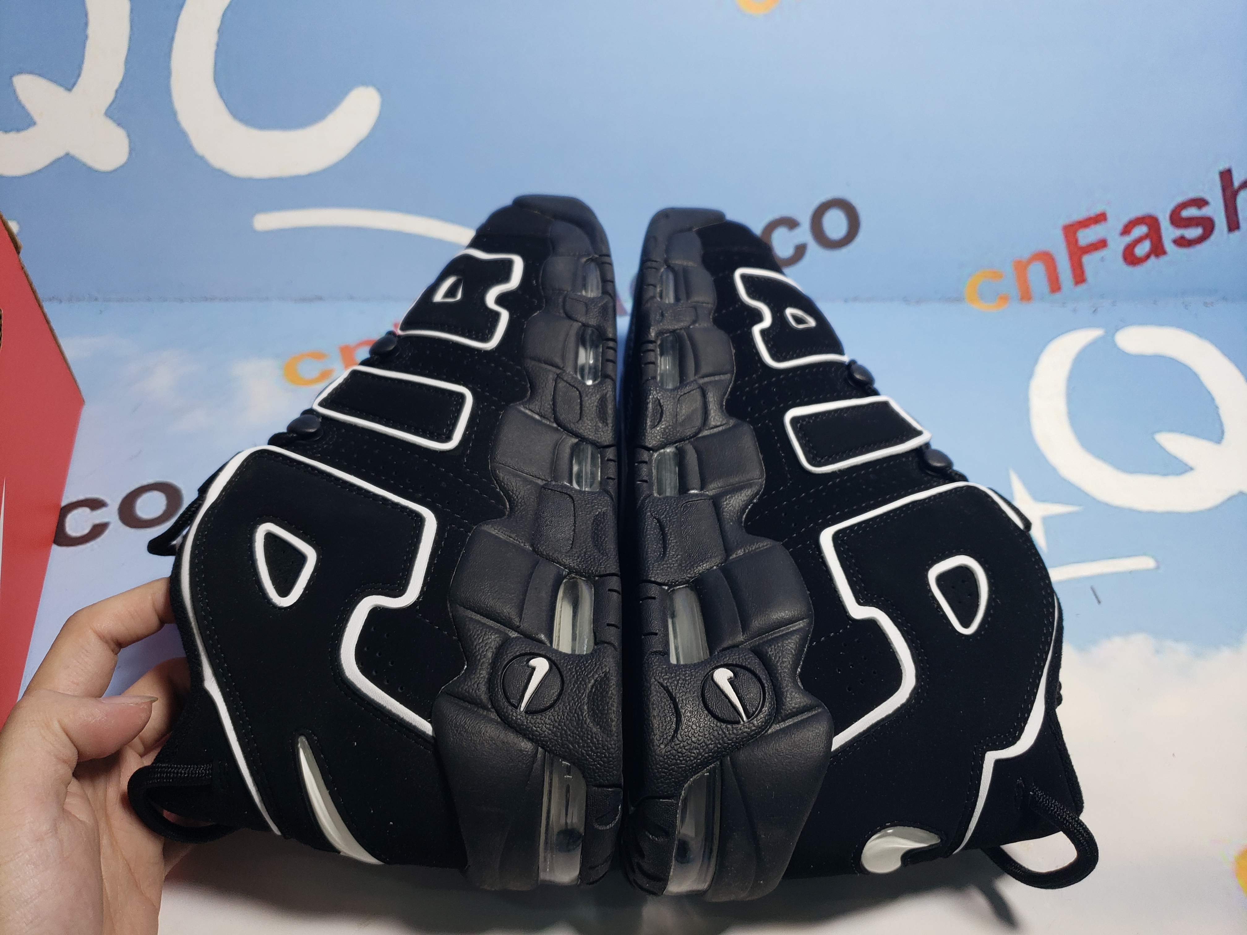 OG Air More Uptempo Black White,414962-002