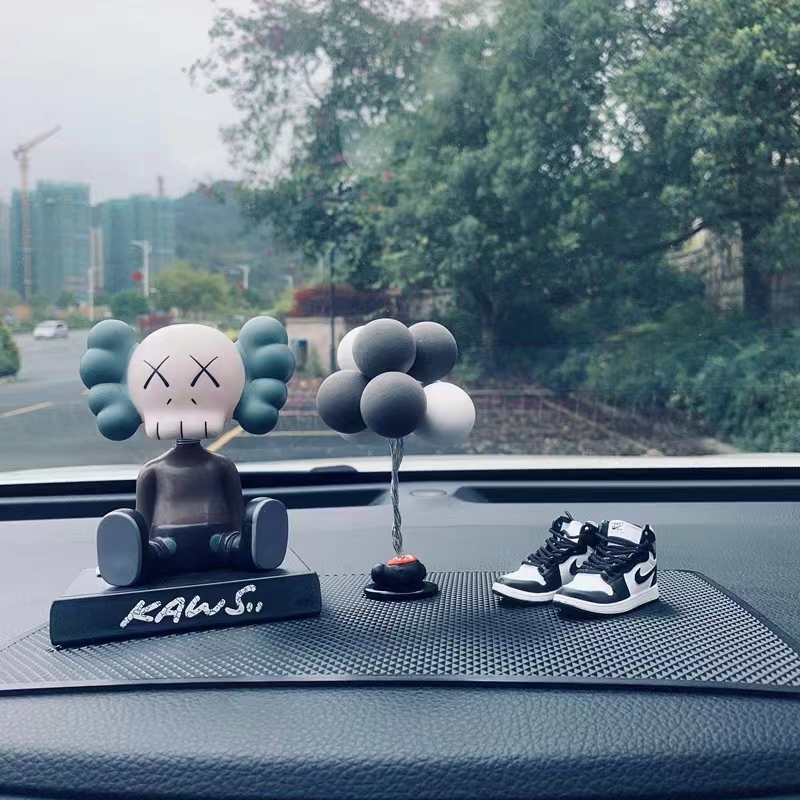Car Ornament KAWS Cowes AJ Personality Vehicle Interior Decoration Supplies （Free Shipping）