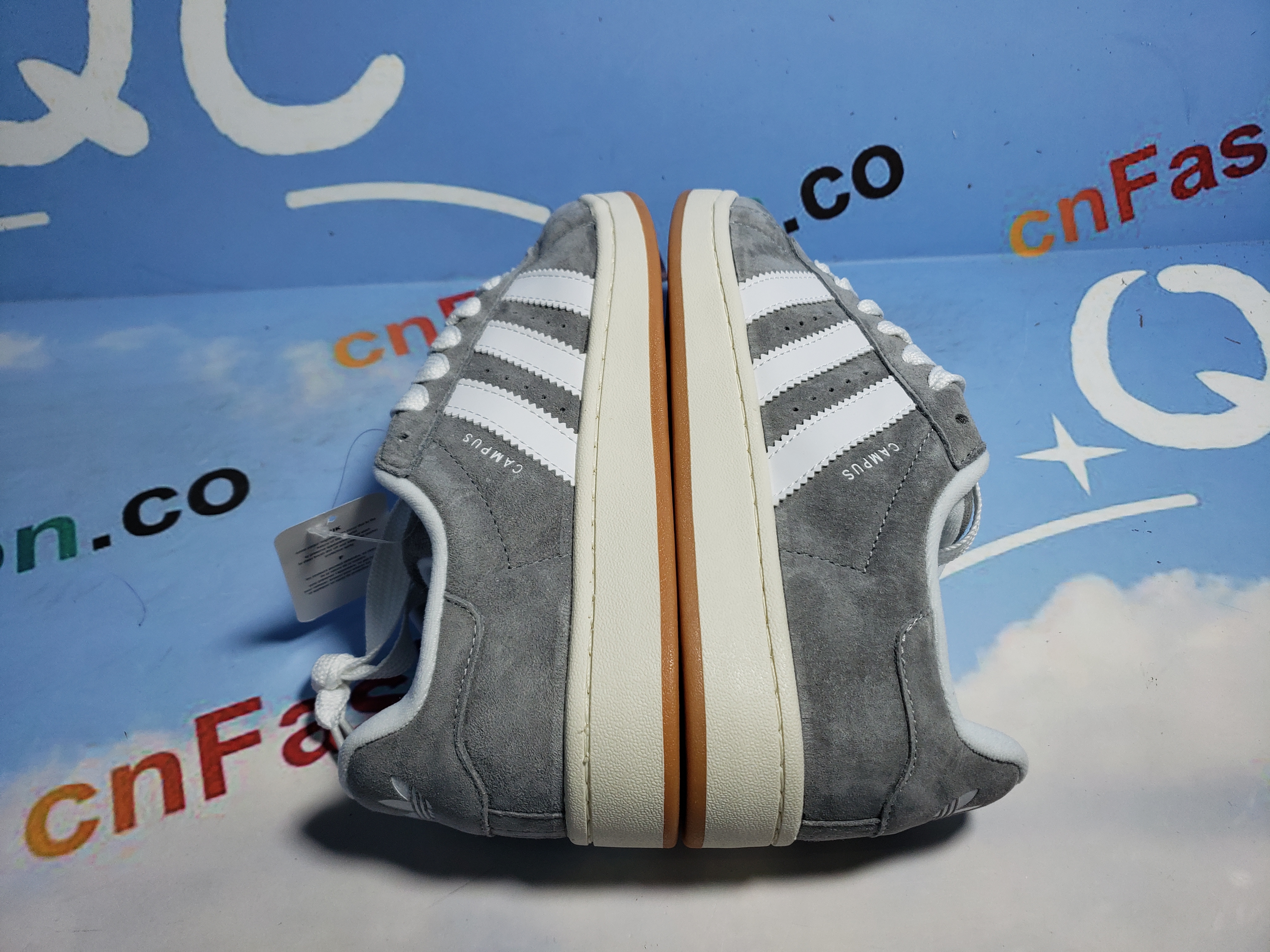 OG ad Campus 00s Grey White, HQ8707