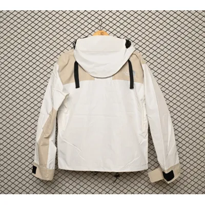 The North Face Black and Milk White Color Matching 02