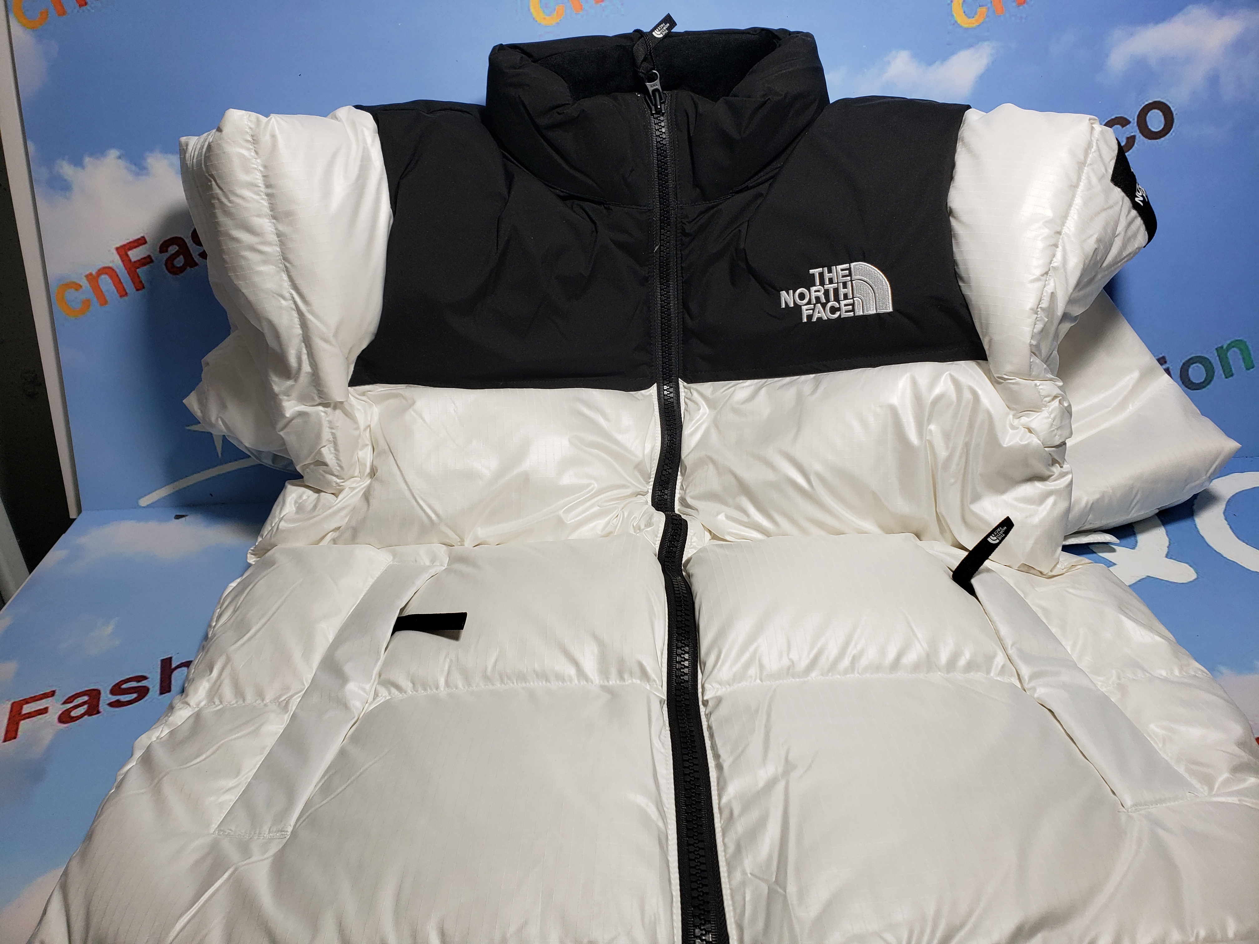 Limited time discount of $10 - The North Face Splicing White And Black