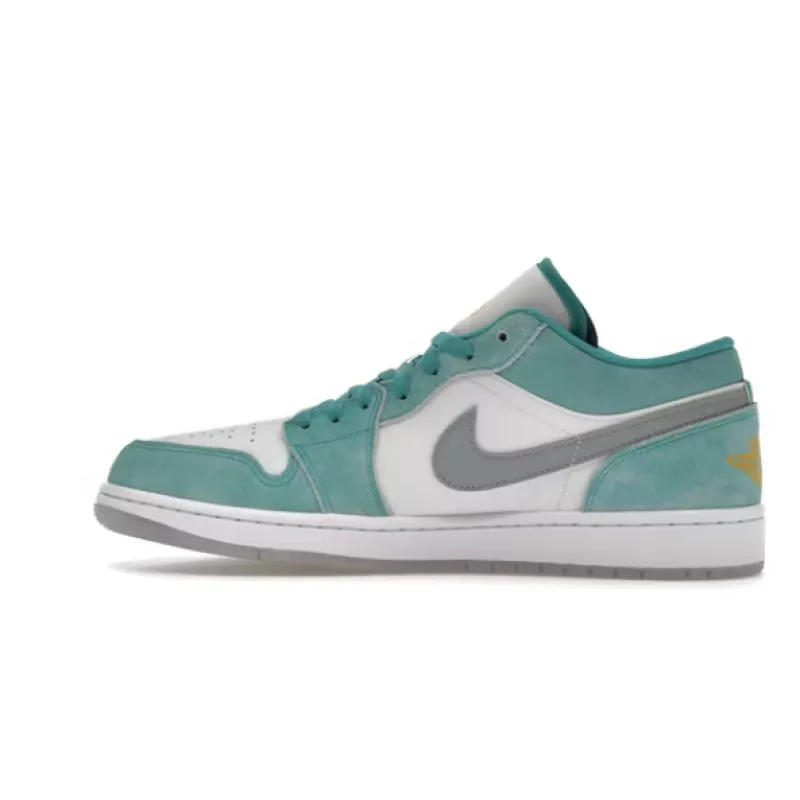 OG Jordan 1 Low SE New Emerald DN3705-301