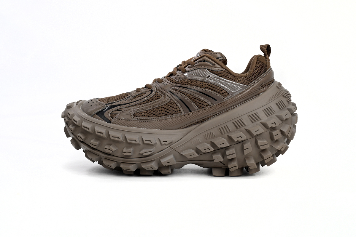 PKGoden Balenciaga Defender Black Brown 685611 W3RBS 2408