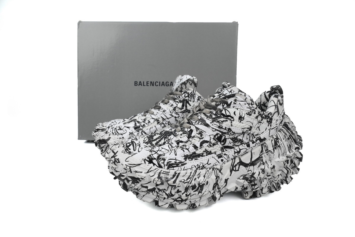 Flash Sale PKGoden Balenciaga Defender Graffiti 685611 W2RAM 9010