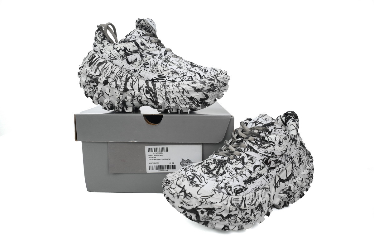 Flash Sale PKGoden Balenciaga Defender Graffiti 685611 W2RAM 9010