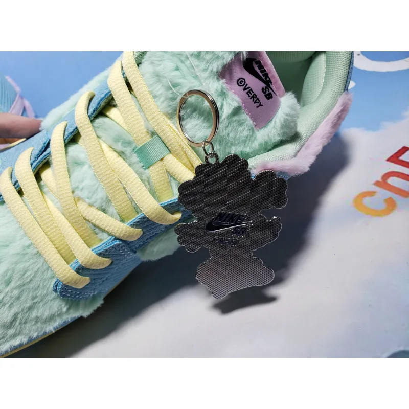 PKGoden Verdy x Dunk Low SB Visty FN6040-400