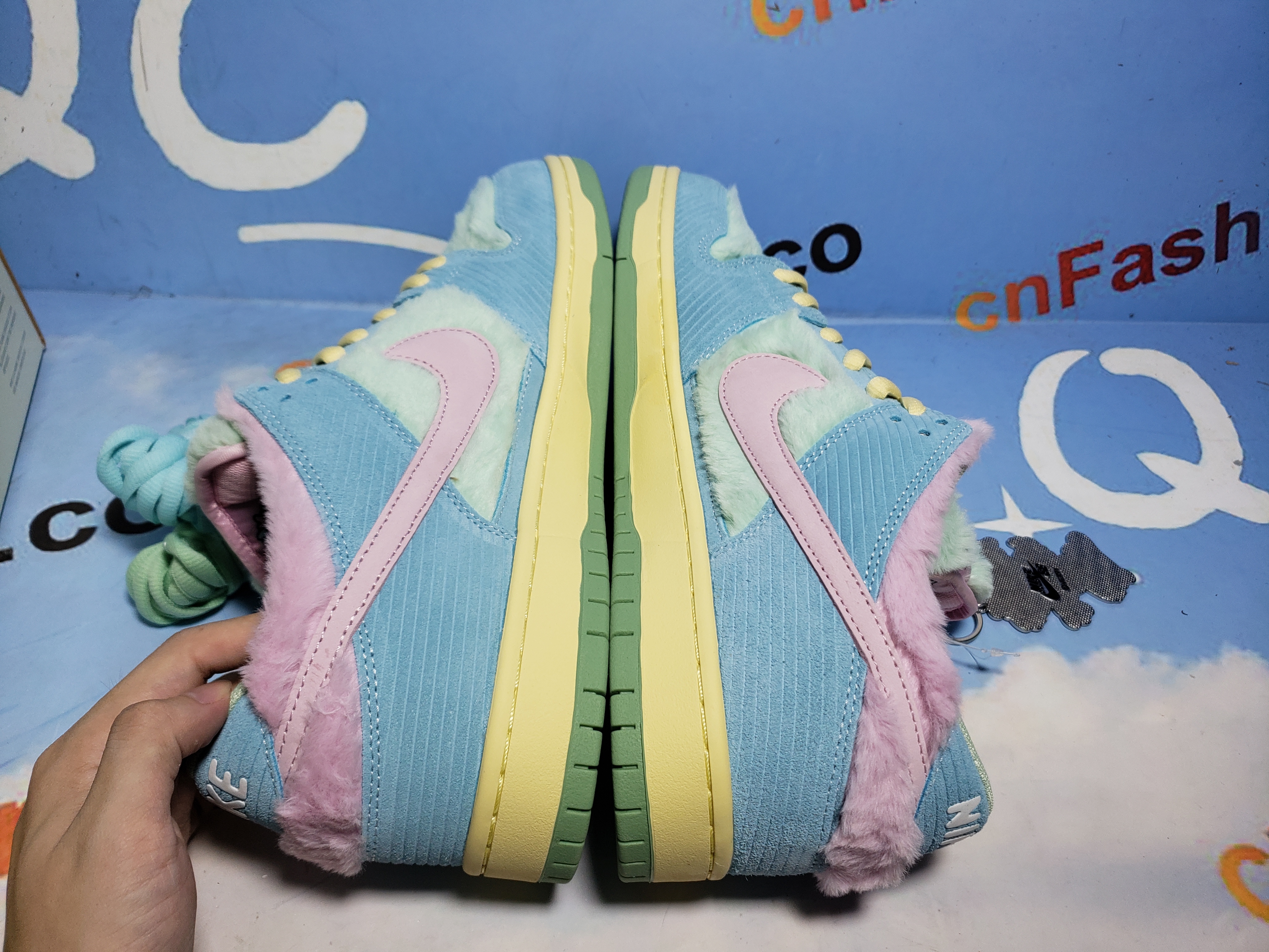 PKGoden Verdy x Dunk Low SB Visty FN6040-400