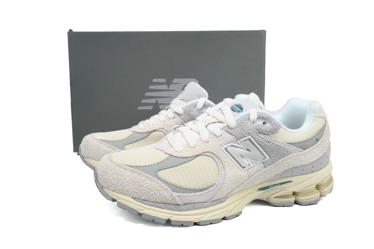 PKGoden New Balance 2002R Linen M2002REK