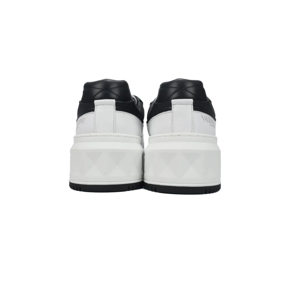 Valentino One Stud XLWhite Black