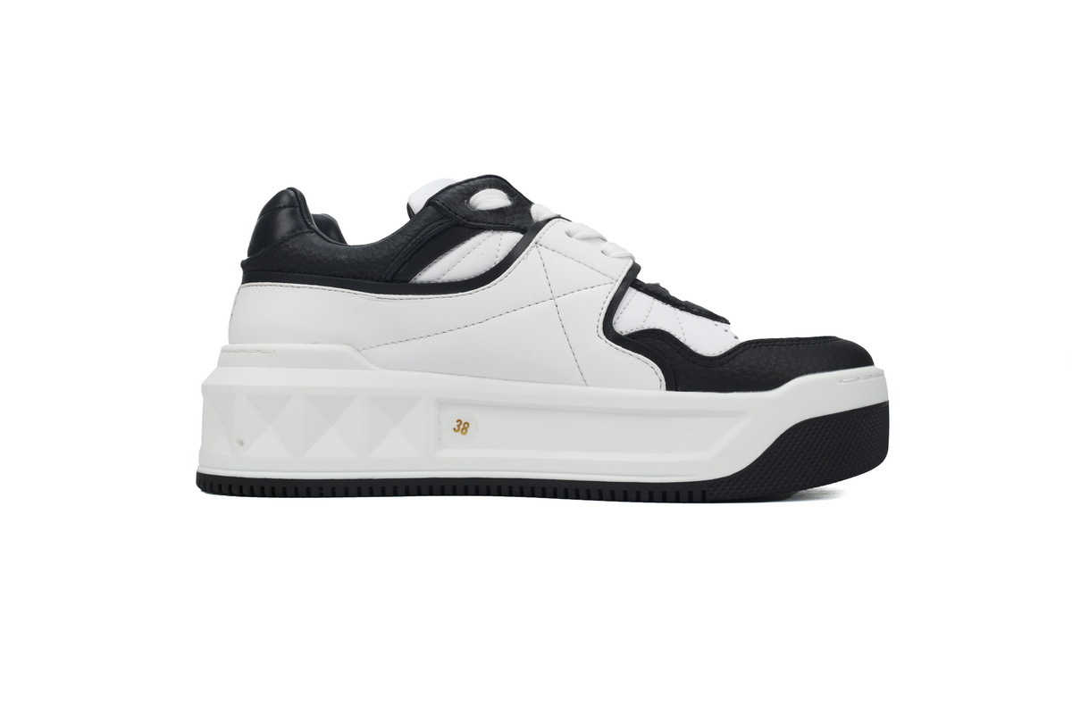 Valentino One Stud XLWhite Black