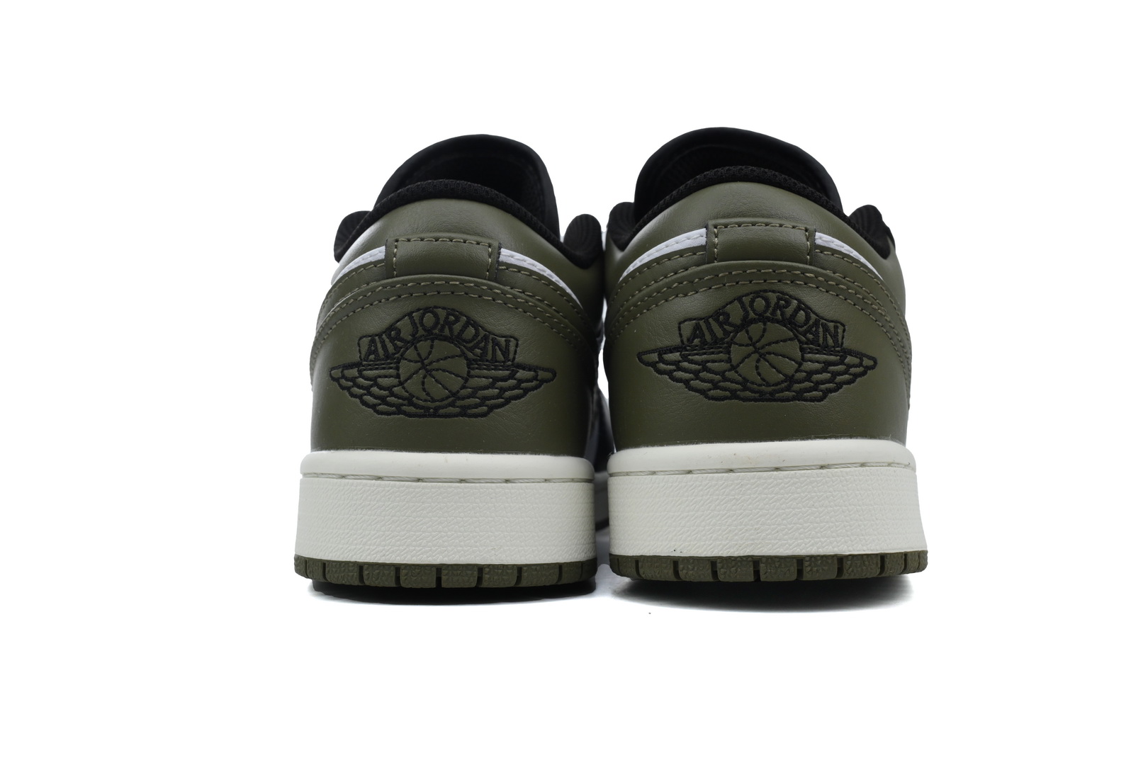 BoostMasterLin Air Jordan 1 Low Black Toe Medium Olive 553558-092 