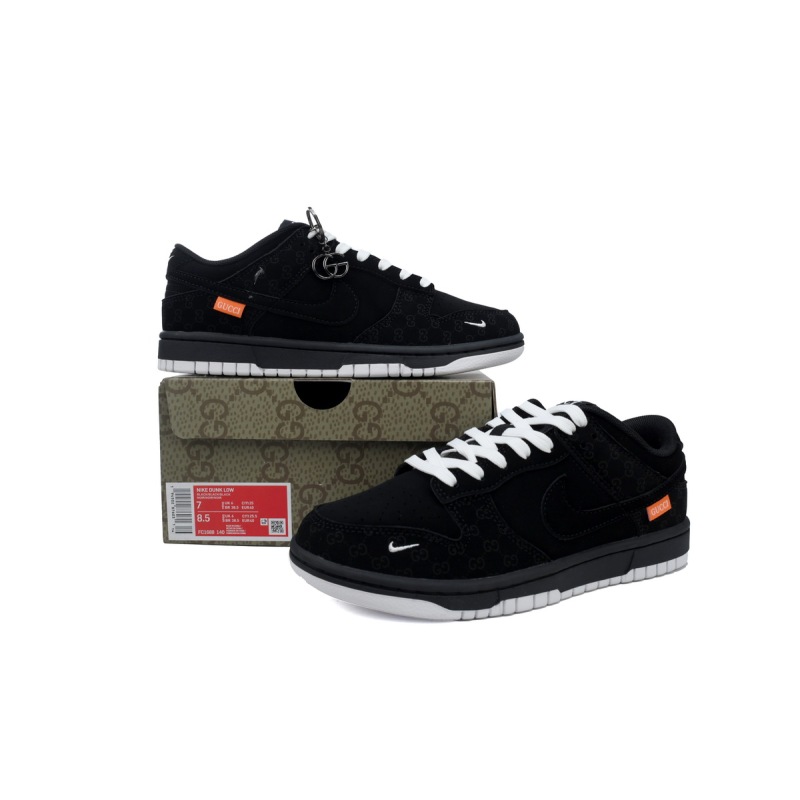 OG Dunk Low FC1688-140