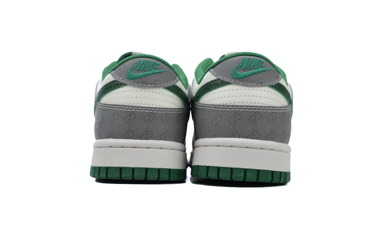  GET  Dunk Low SF1588-134