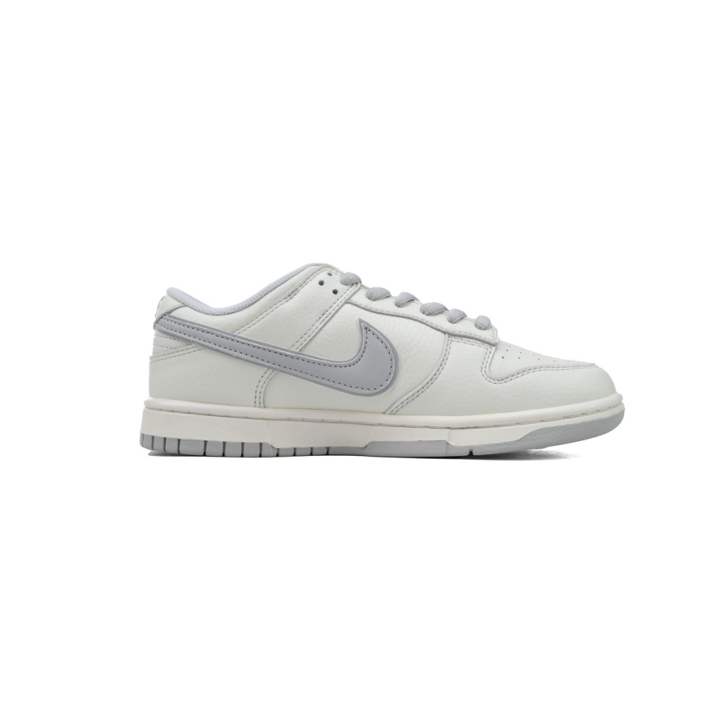 OG Dunk Low SF1588-135