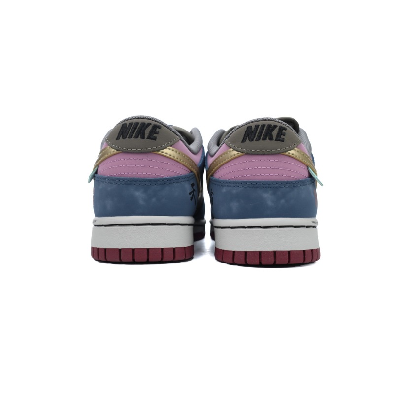 OG Dunk Low WK0820-001