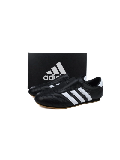 POP Taekwondo Black White Gum JQ4775 02