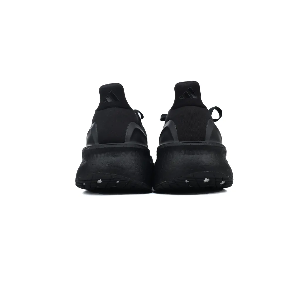 UltraBoost 5 Triple Black ID8812