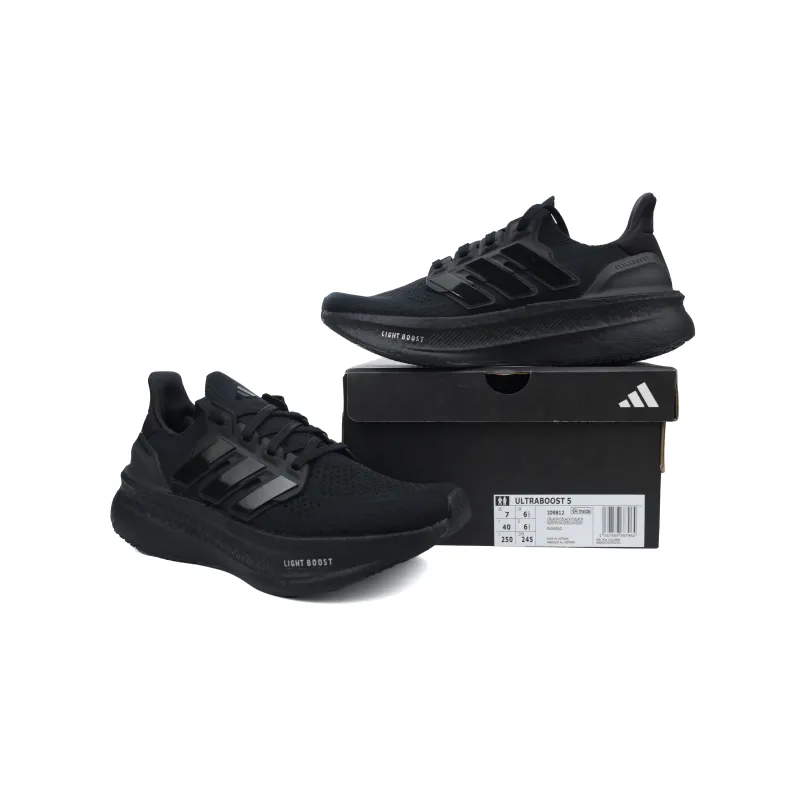 UltraBoost 5 Triple Black ID8812