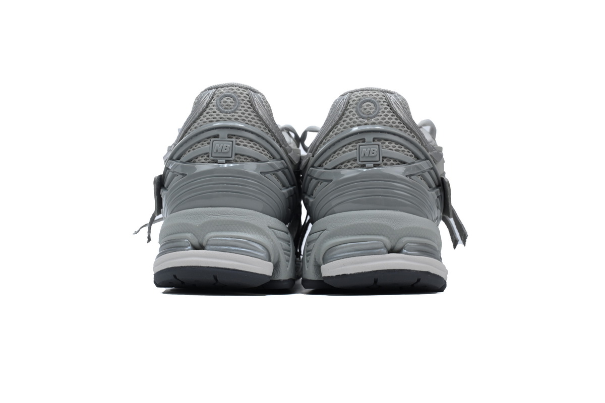 1906A Concrete Silver Metallic M1906AG 